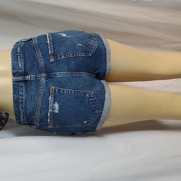 We The Free Button Distressed Denim Blue Jean Shorts Size 28 - Picture 5 of 9
